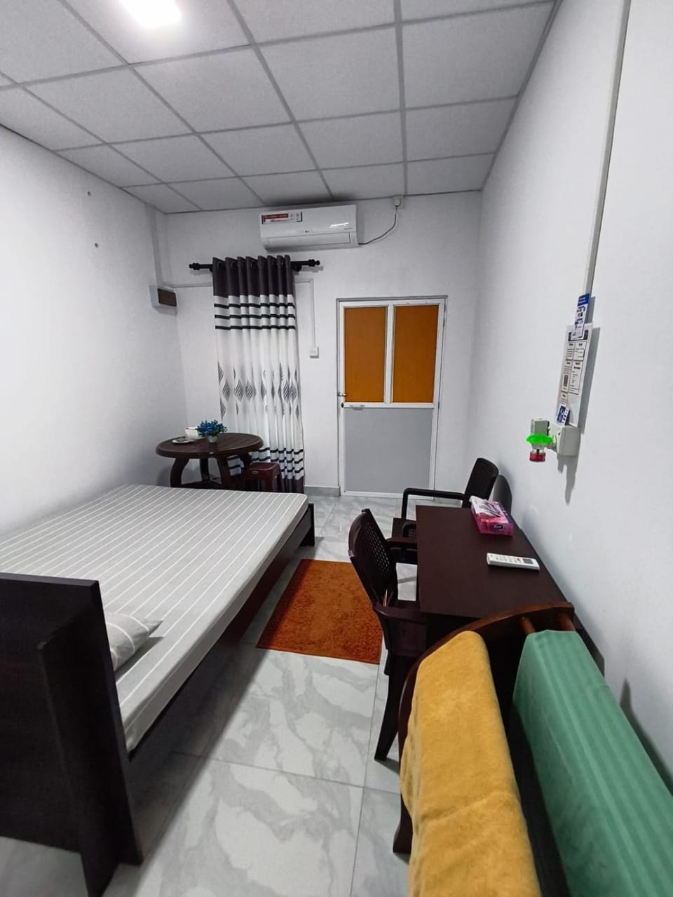 Living room, Photo of the whole room, Bedroom