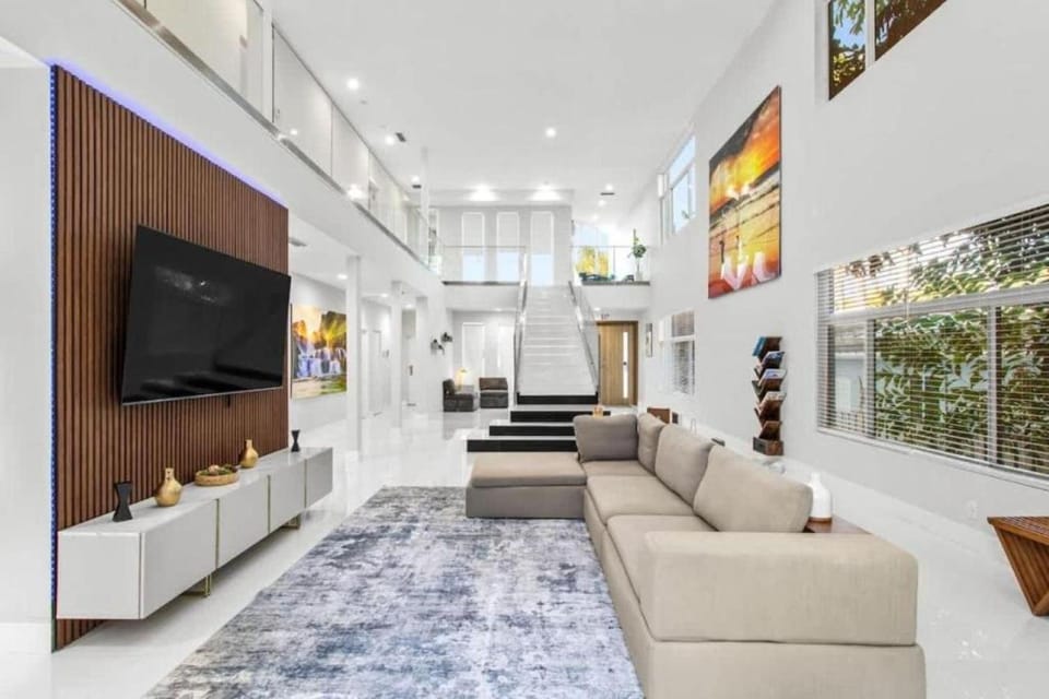 Communal lounge/ TV room, Living room