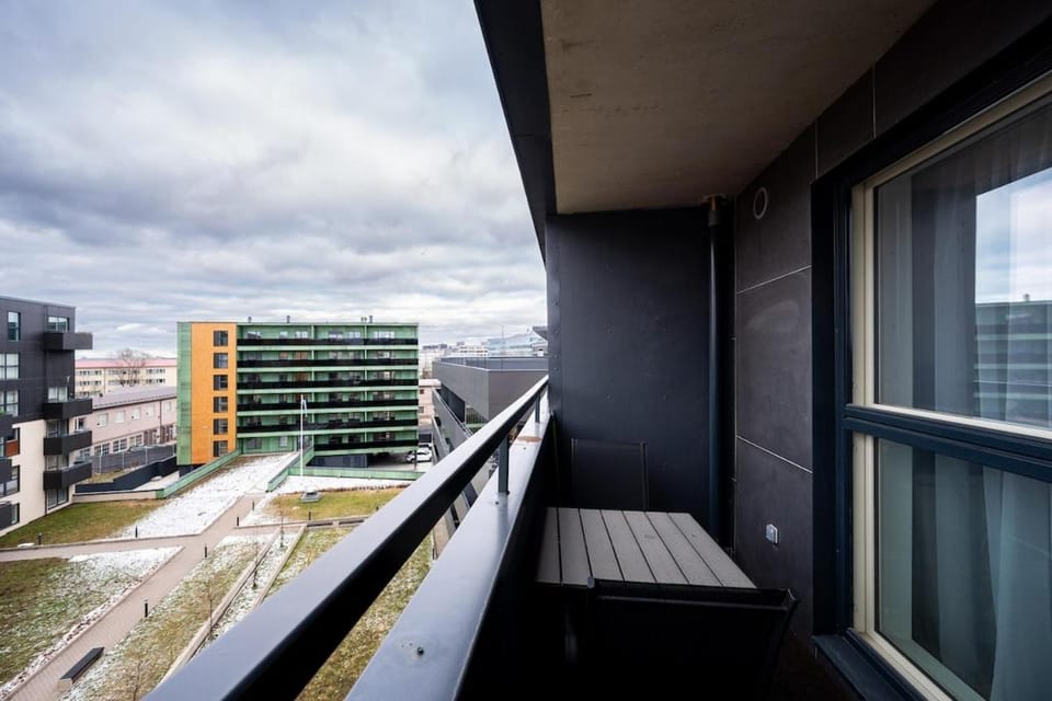 Central location - Large balcony - New building Apartment in Tallinn