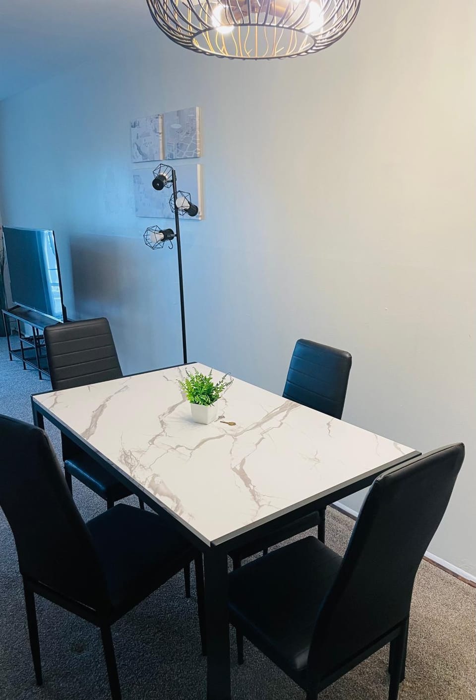 Bright 2BR Cherry Blossom View Balcony Apartment in Jenkintown