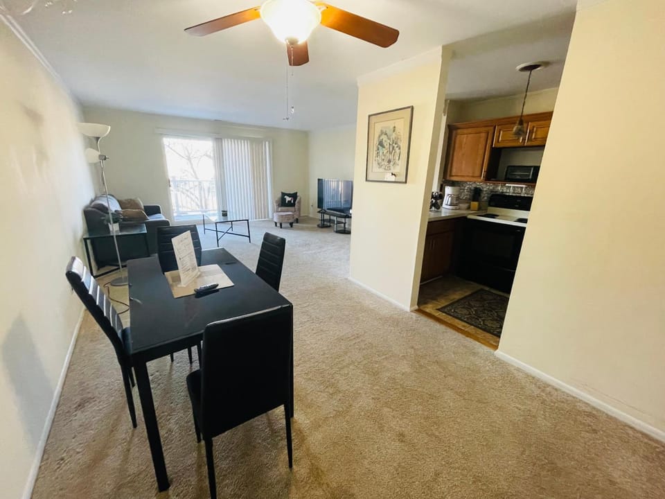 Living room, Dining area
