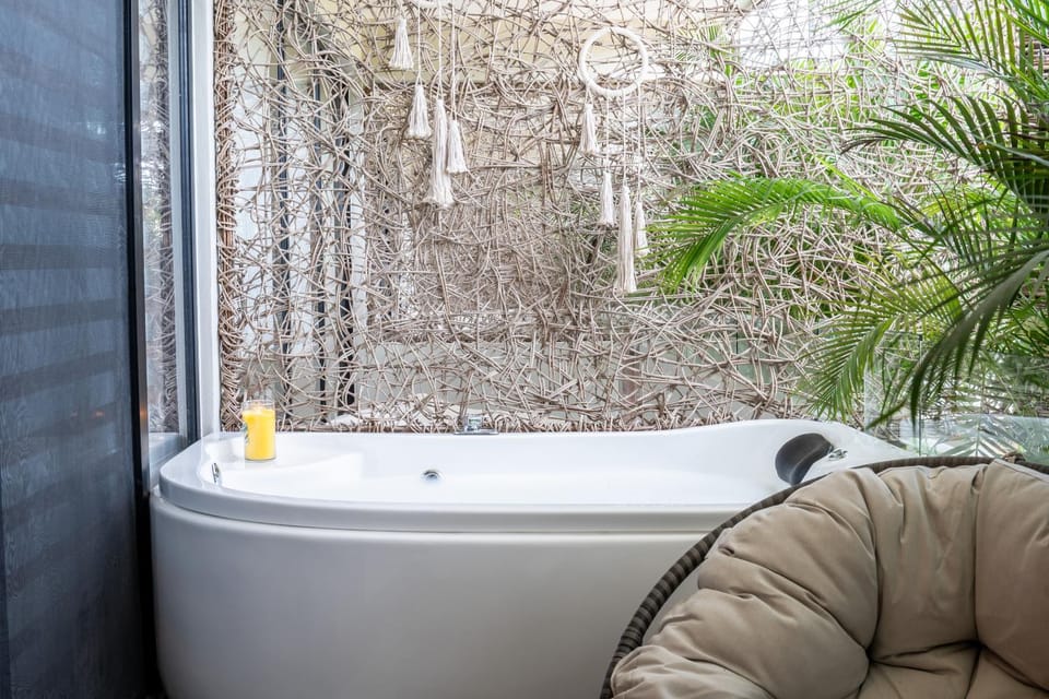 Hot Tub, Hot Tub, Bath