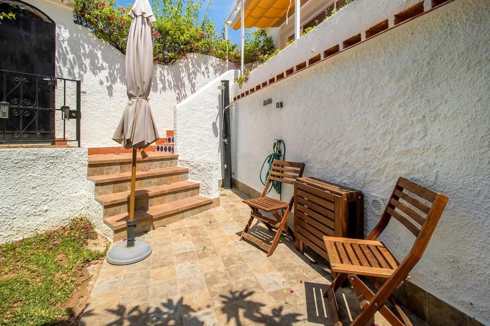 Cozy 2BR Flat with Terrace & Pool Apartment in Nerja