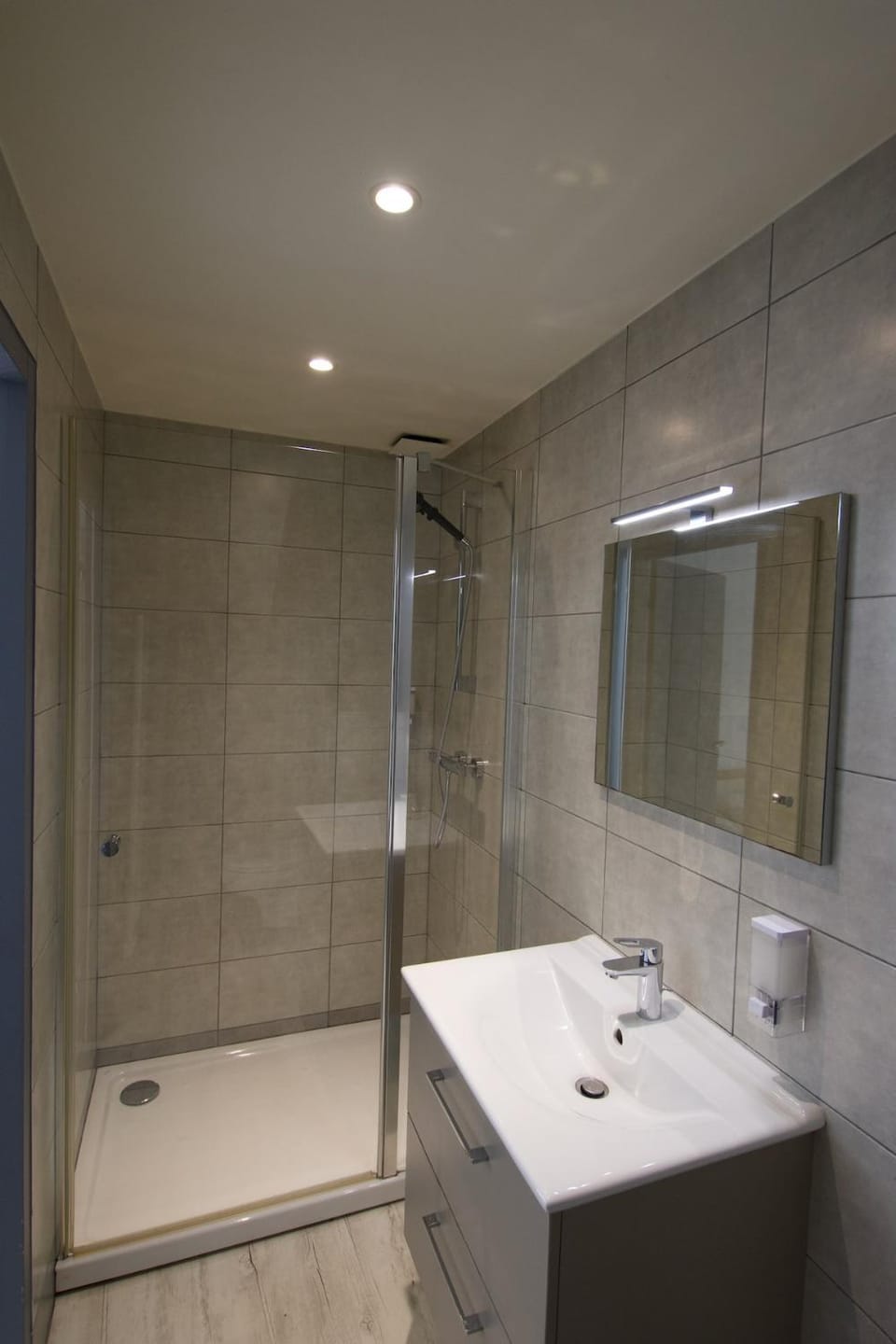 Shower, Bathroom