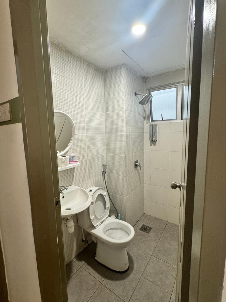 Shower, Toilet, Bathroom