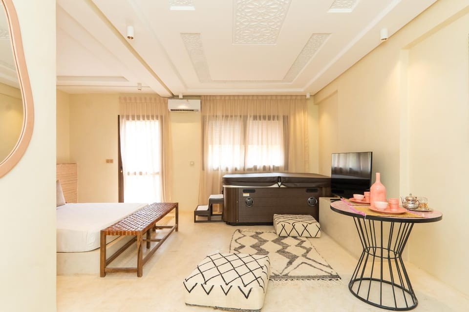 Bed, TV and multimedia