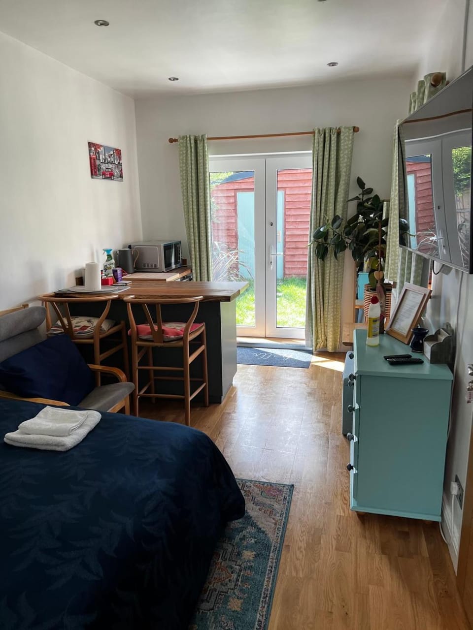 Photo of the whole room