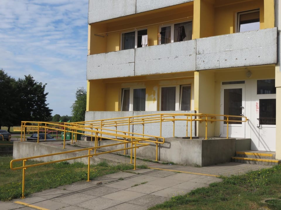 Property building, Facade/entrance, Balcony/Terrace