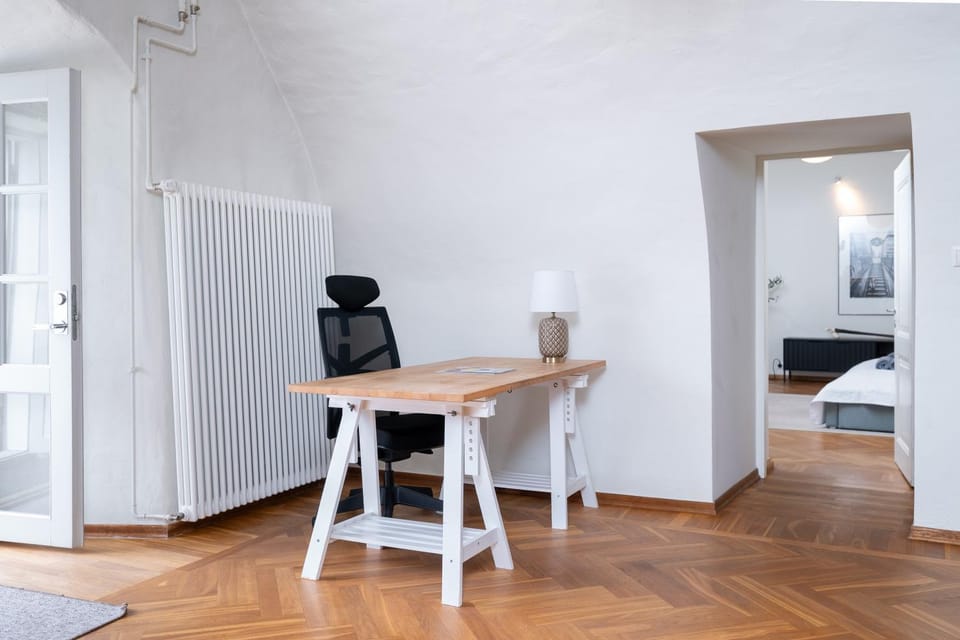 Best View to the Old Town Tallinn, 2BR, 2-bath Apartment in Tallinn