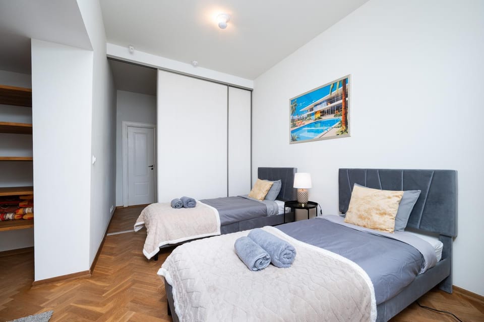 Best View to the Old Town Tallinn, 2BR, 2-bath Apartment in Tallinn