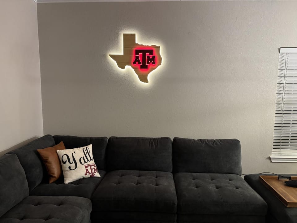 Game Day Getaway Near Texas A&M home House in College Station