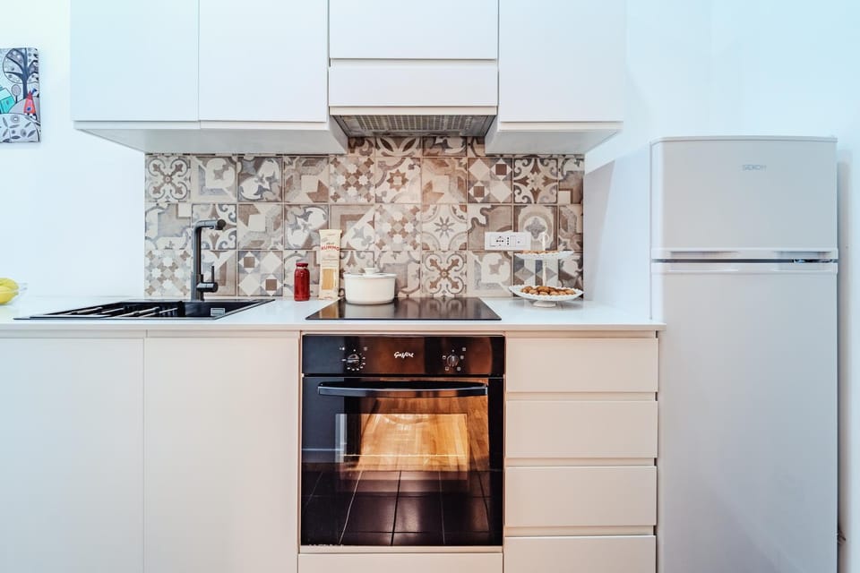 Kitchen or kitchenette, oven, stove