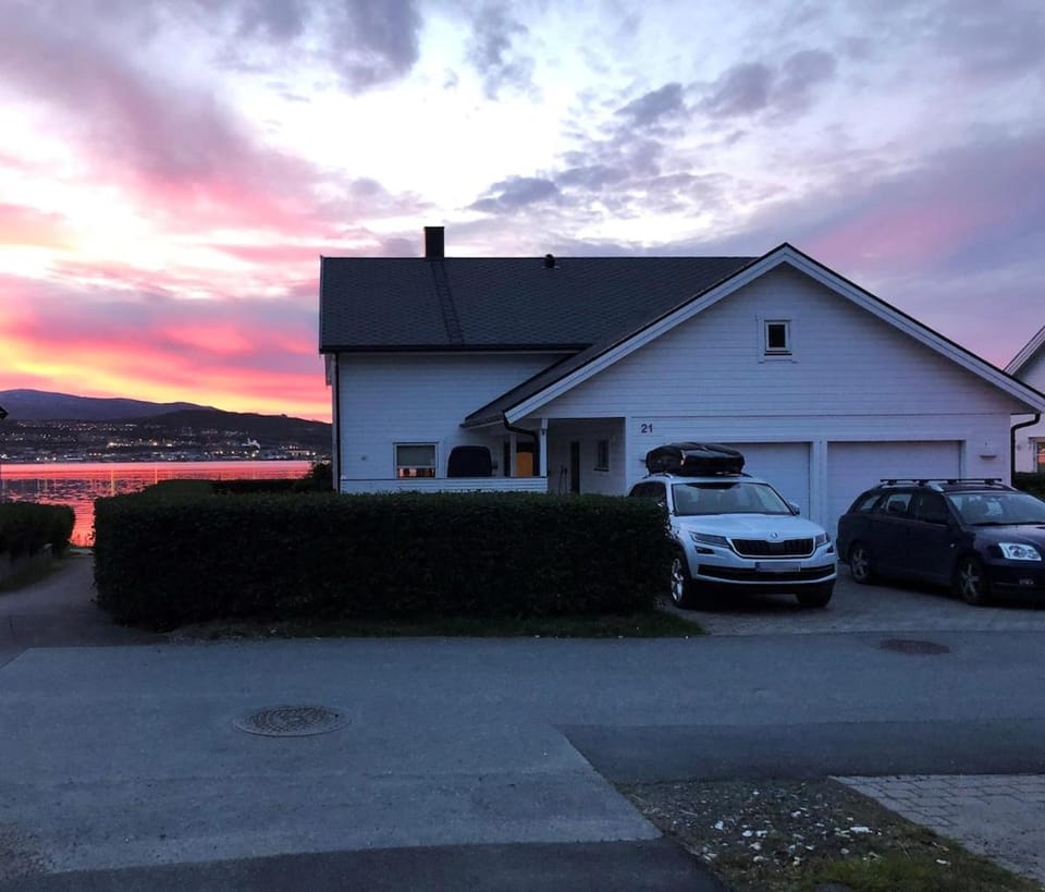 Property building, Sunset