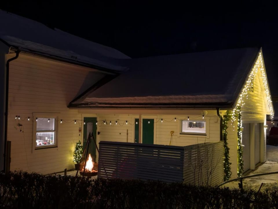 Property building, Night