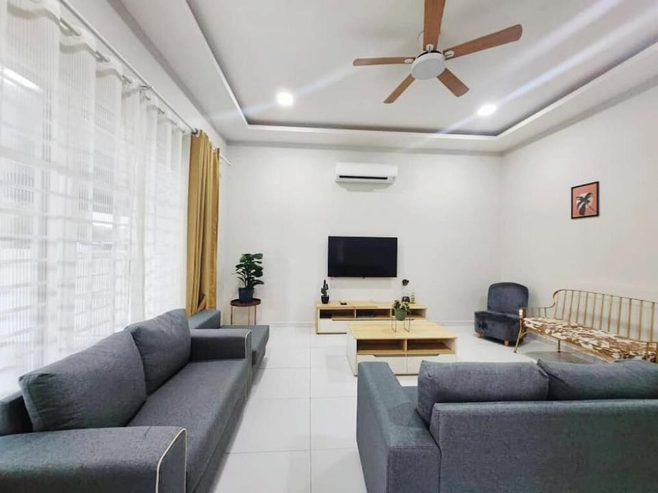 Ipoh Seri Botani 5br22 pax bbq mahjong House in Ipoh