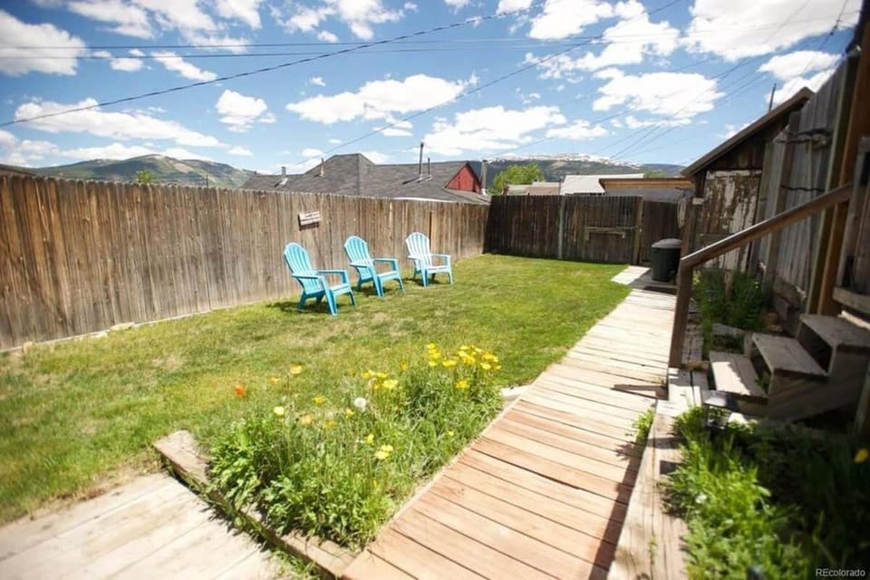 Day, Garden, Mountain view