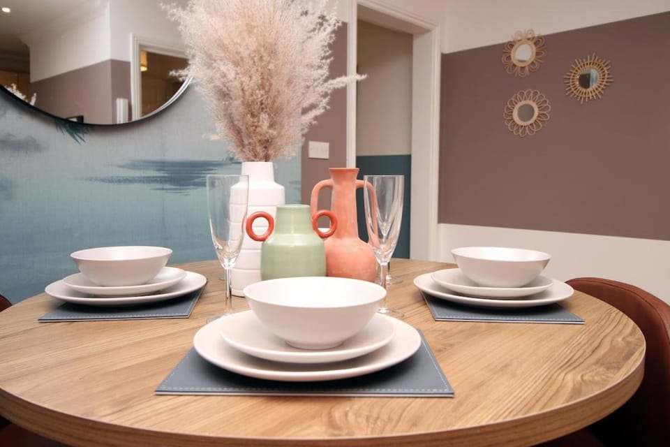Coffee/tea facilities, Dining area