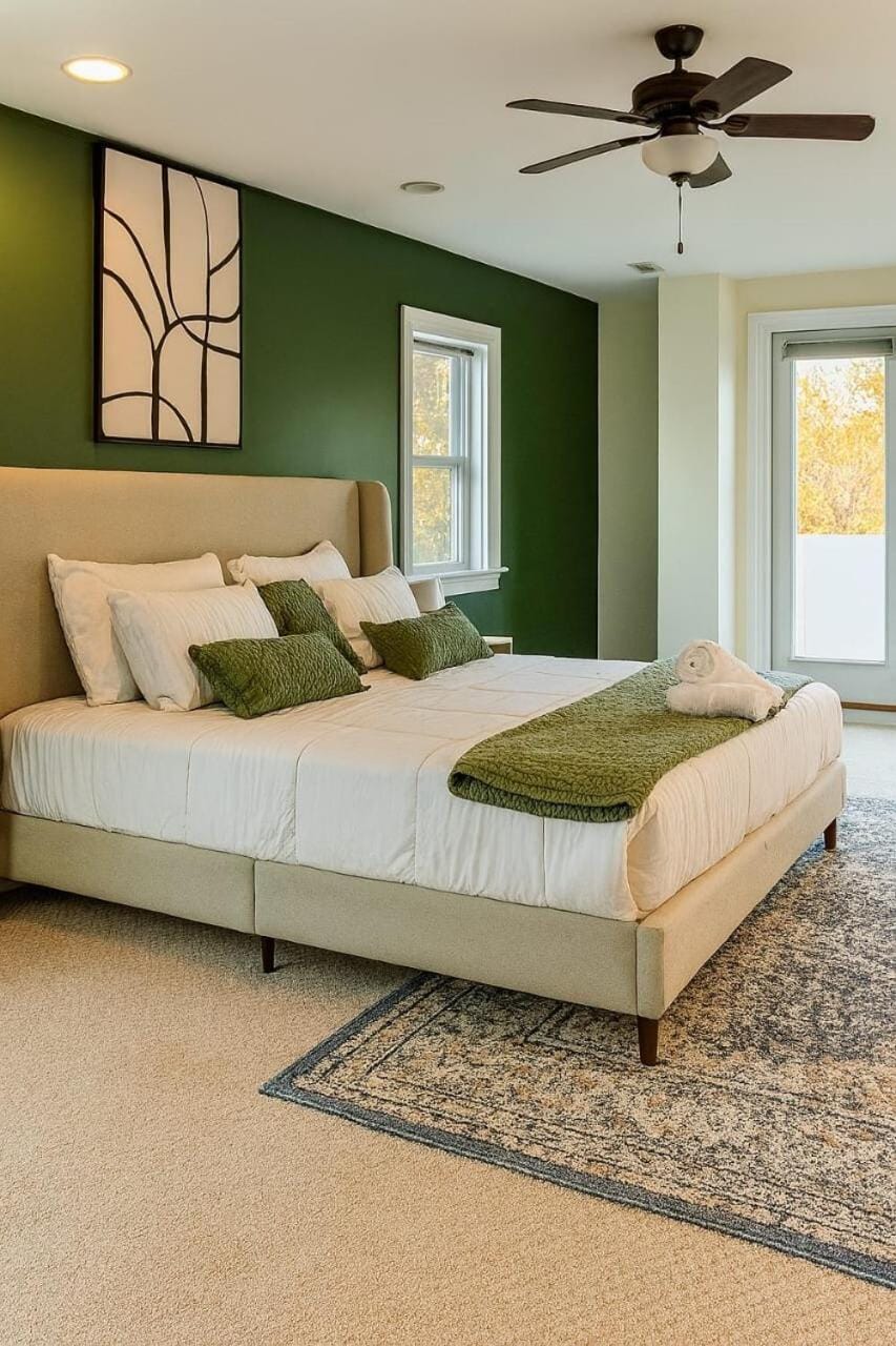 Bed, Photo of the whole room, Decorative detail, Bedroom
