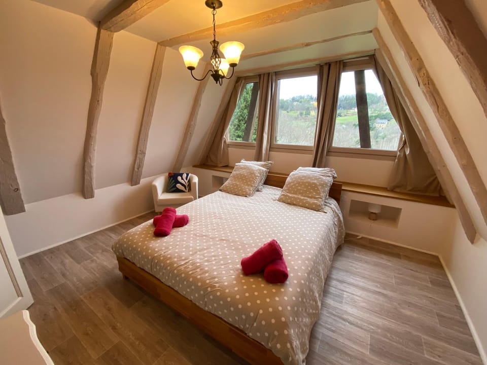 Photo of the whole room, Bedroom, Garden view