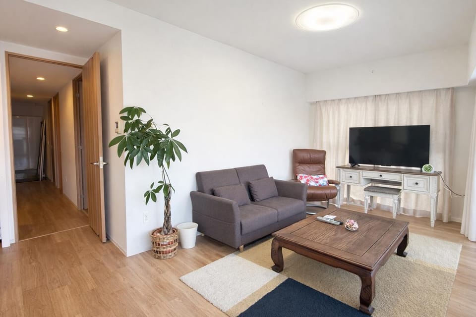 Communal lounge/ TV room, Living room, Seating area