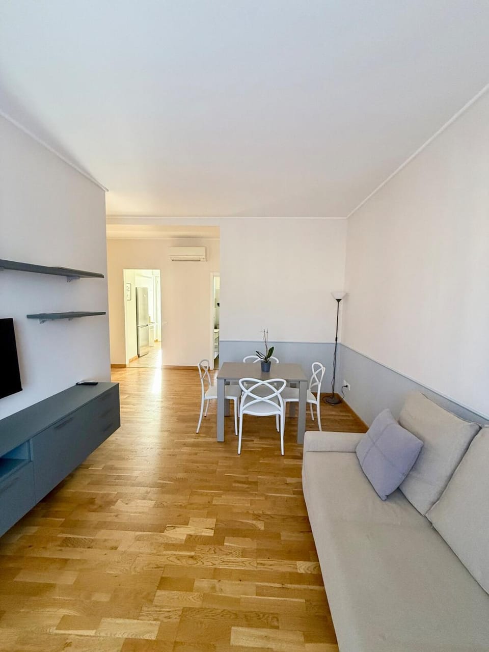 Naviglio Breeze Apartment in Milan