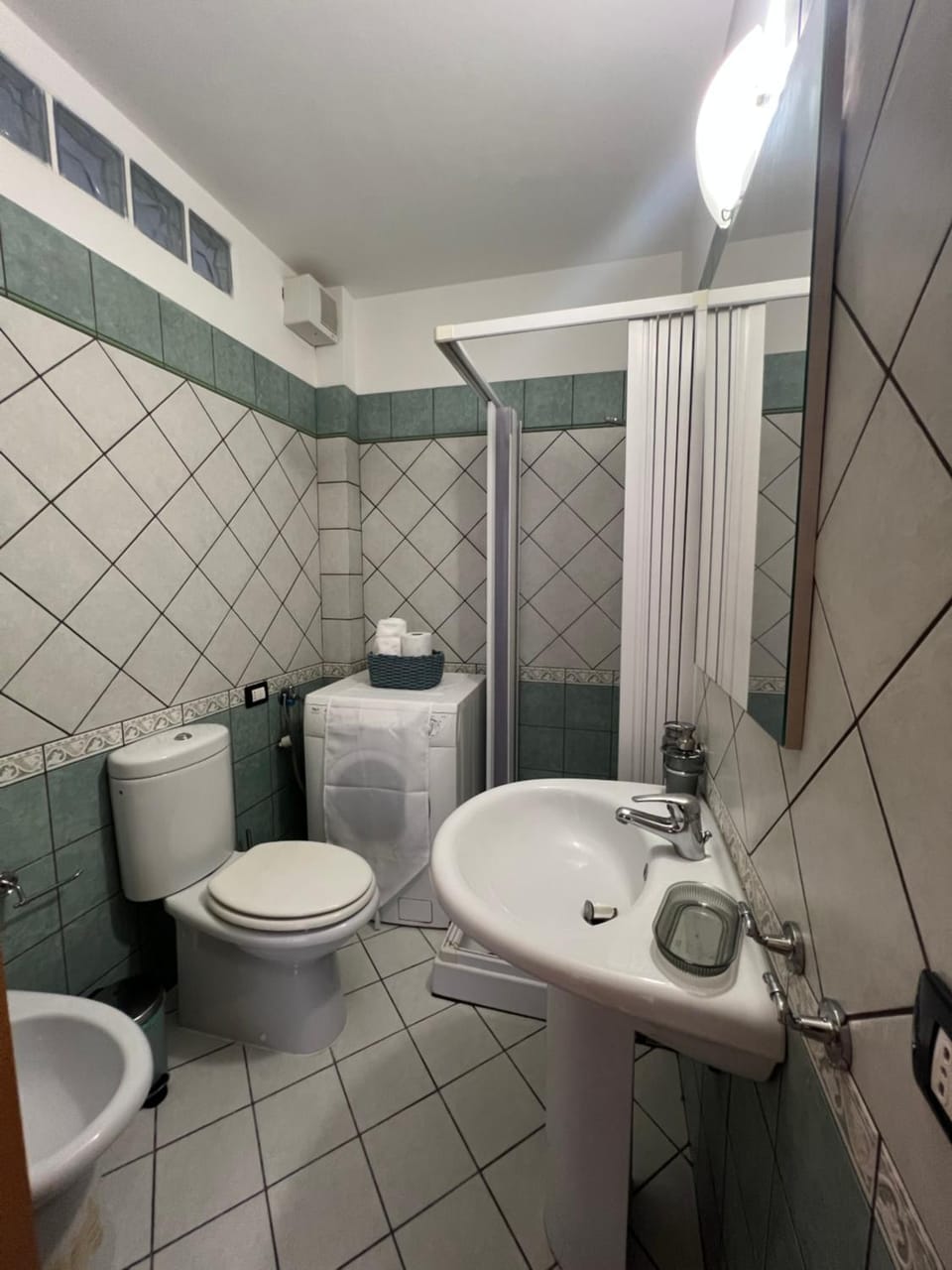 Shower, Toilet, Bathroom, bidet