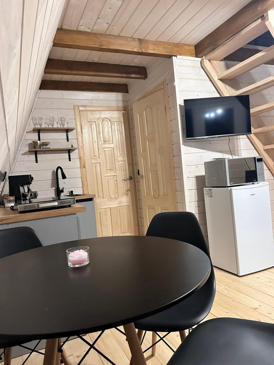 TV and multimedia, Seating area