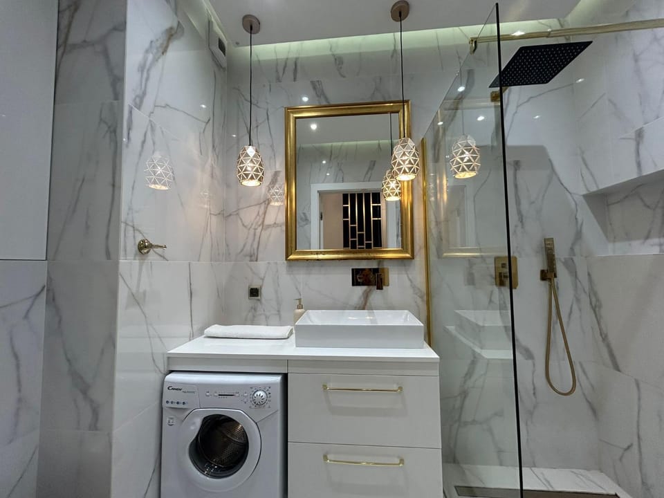 Shower, Bathroom, washing machine