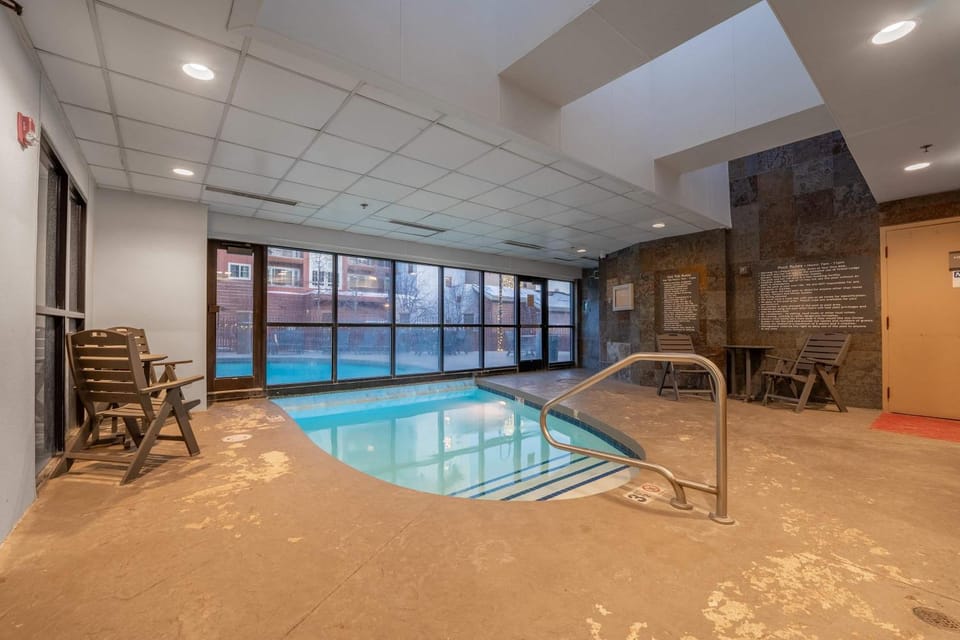 Ski In Out Pool Hot Tub Pets OK House in Colorado
