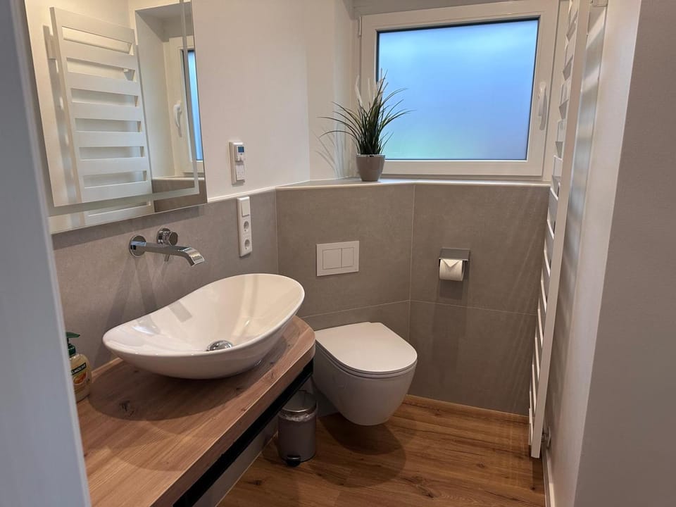 Shower, Toilet, Bathroom, heating, heating