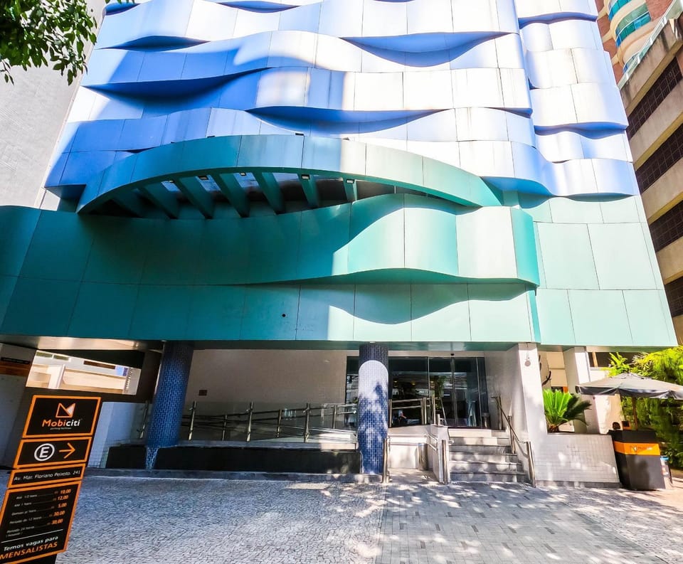 Property building, Facade/entrance, Parking