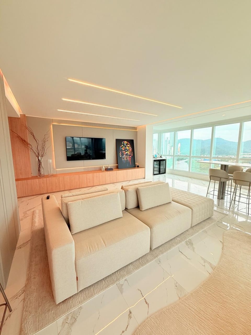 Luxury with Spa at Marina Beach Towers Apartment in Camboriú