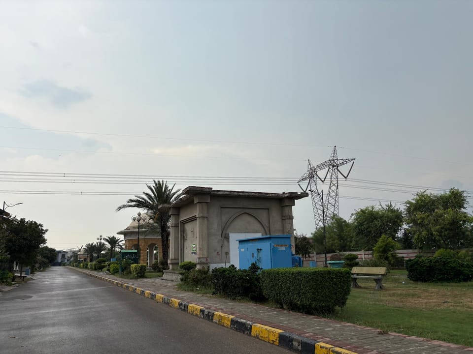 Zee Suites Apartment in Punjab