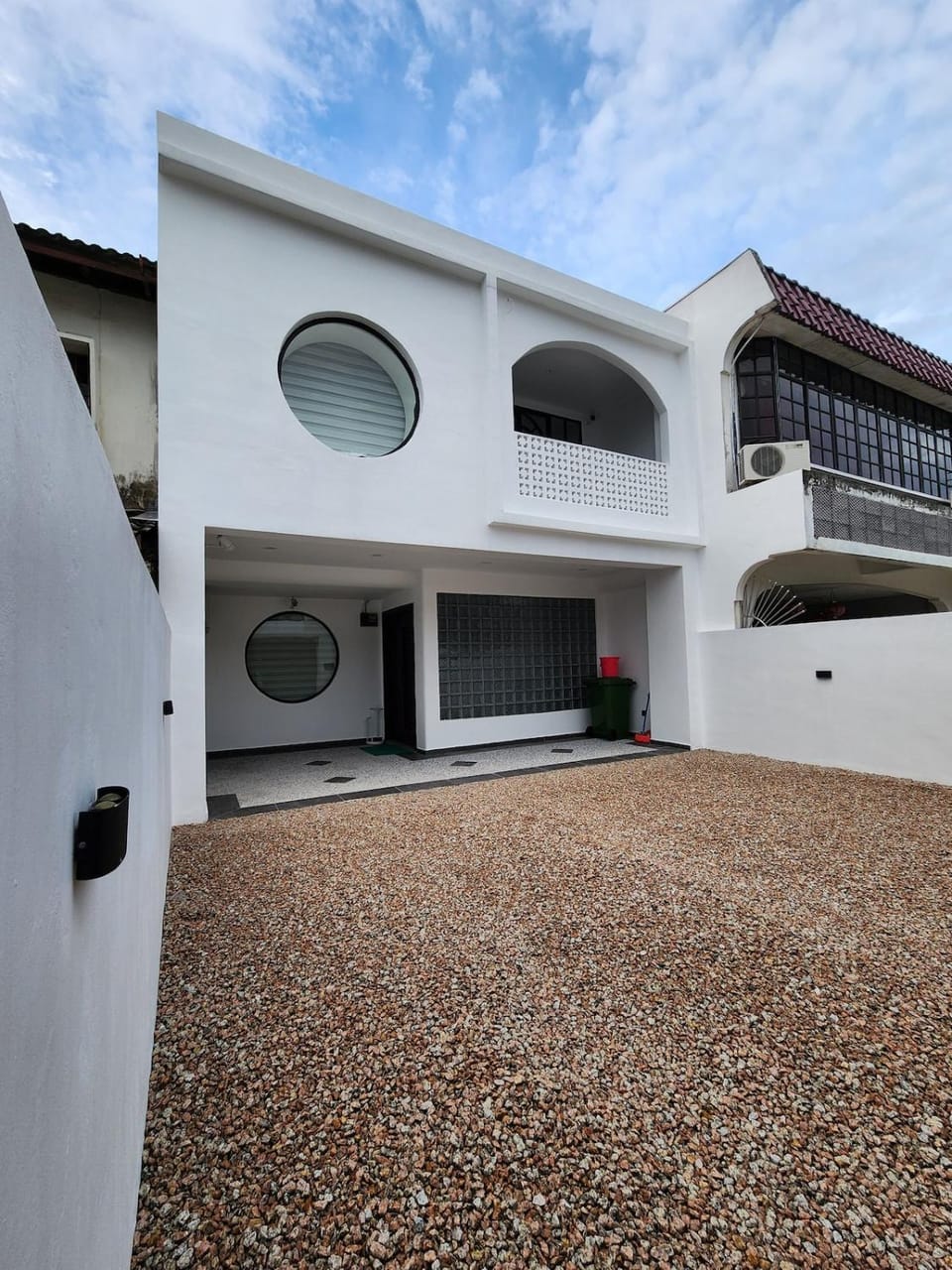The Seven Room Near Tebrau and Mount Austin House in Johor Bahru