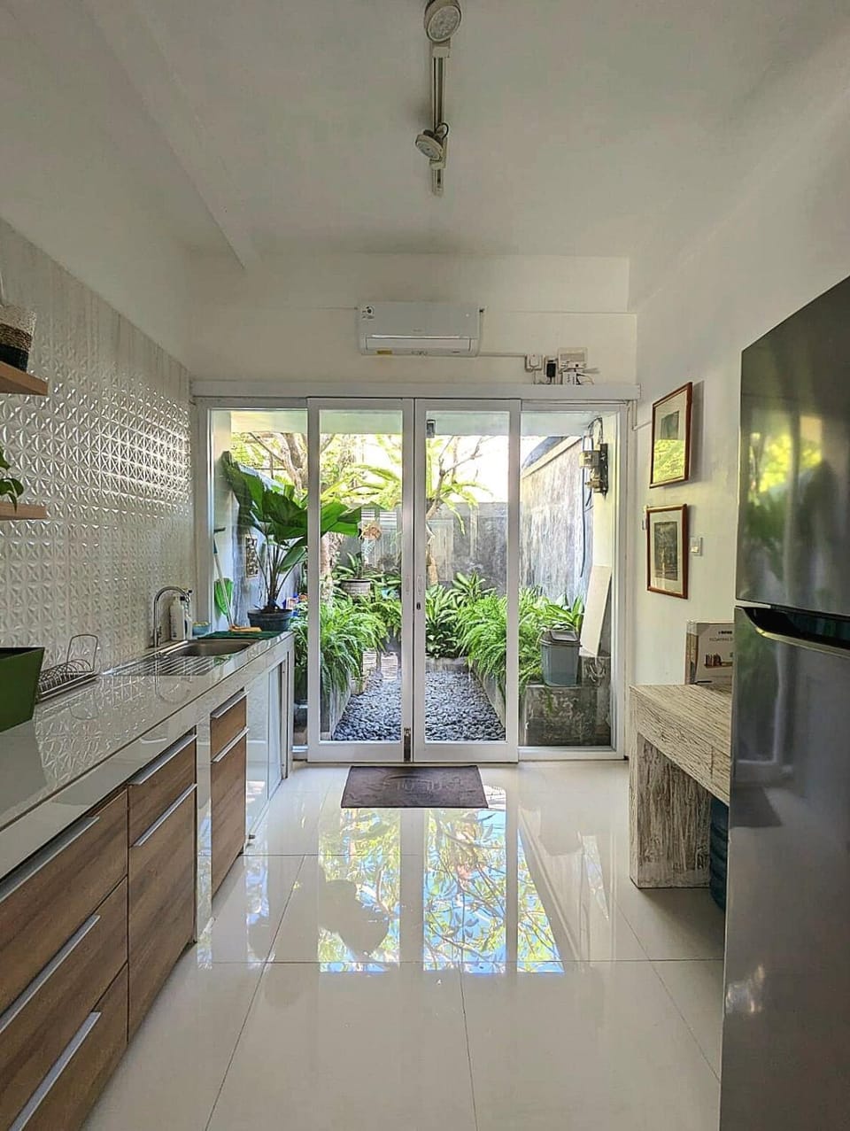 Garden, Kitchen or kitchenette, Garden view