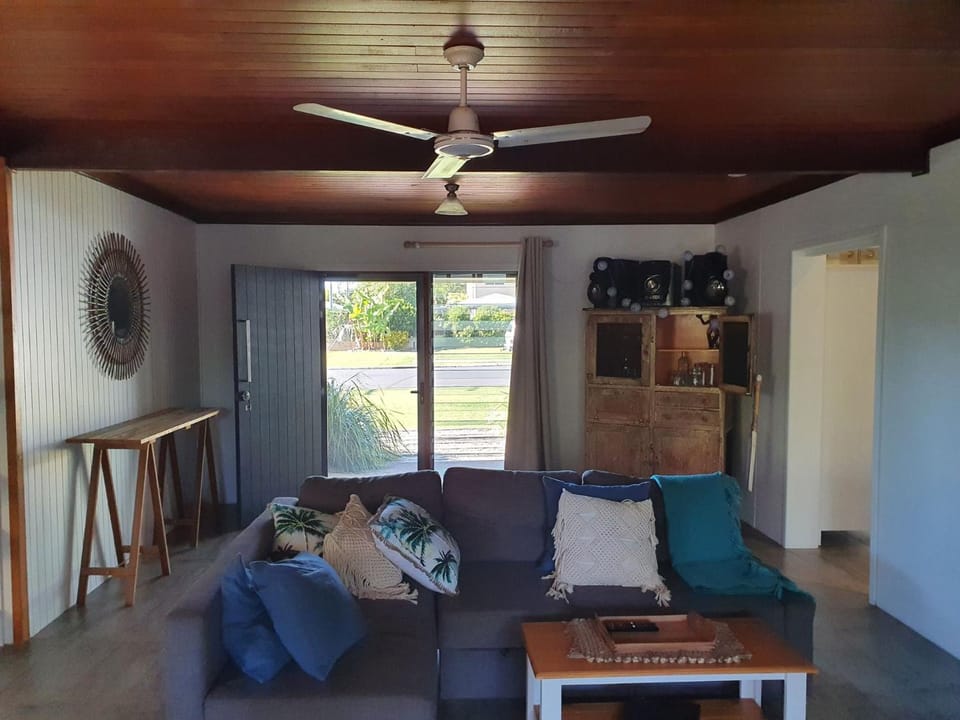 Surf N Earth - Rainbow Beach House in Rainbow Beach