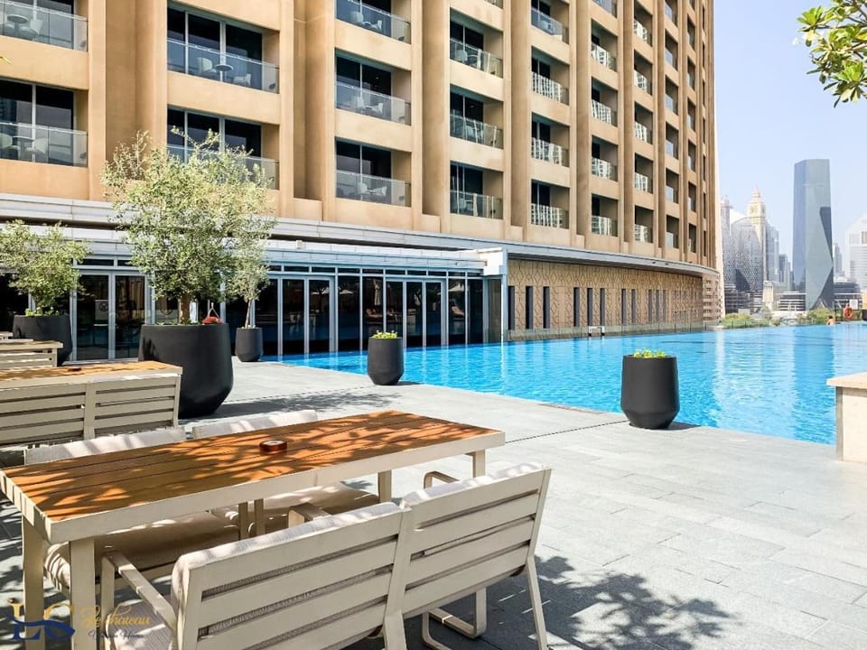 Le Chateau Vacation Homes,Fashion Avenue Residence Apartment in Dubai