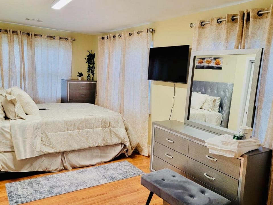 Riverdale Retreat Spacious 4BR DC Access House in Riverdale Park
