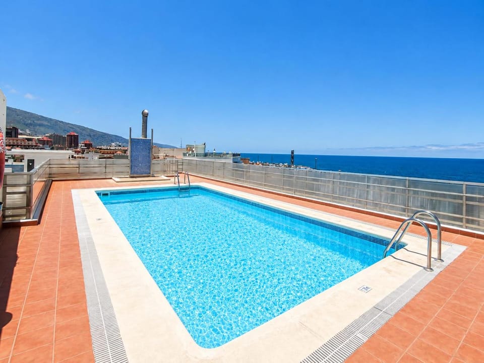 Mountain view, Sea view, Swimming pool
