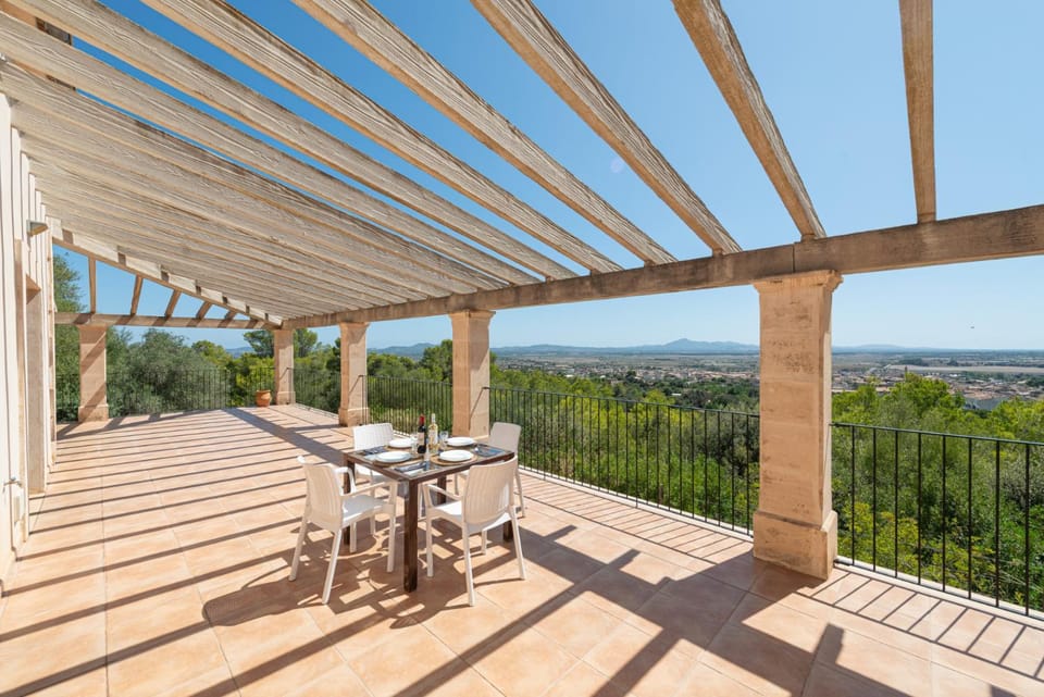 Natural landscape, Balcony/Terrace, Dining area