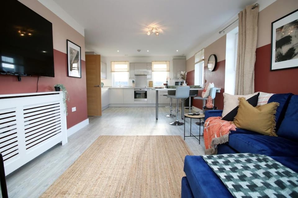 TV and multimedia, Kitchen or kitchenette, Living room, Seating area, Dining area, minibar, oven, pet friendly, stove