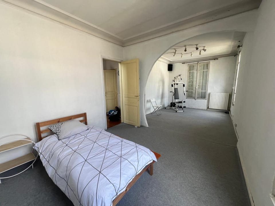 Paradun - Grande Maison Gite sur Argenteuil, Parking dans cour securisée, pour ouvriers ou groupes de travailleurs House in Île-de-France