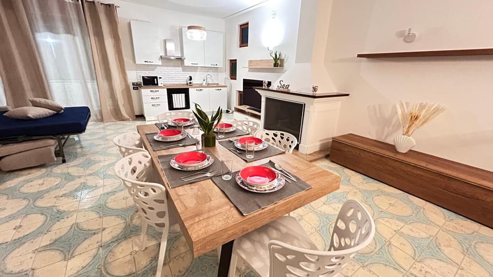 Kitchen or kitchenette, Living room, Dining area, pet friendly, stove
