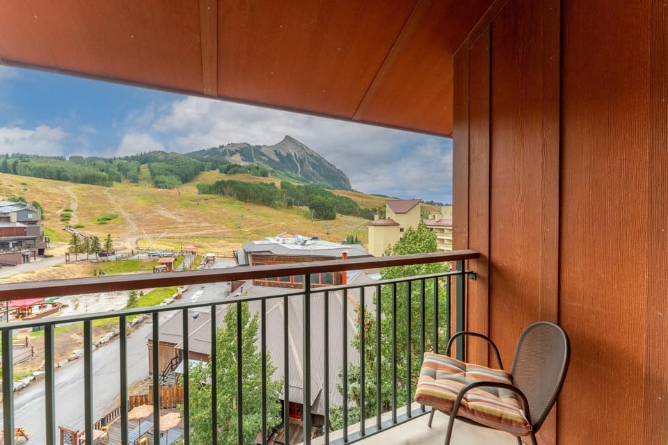 Day, Balcony/Terrace, Mountain view