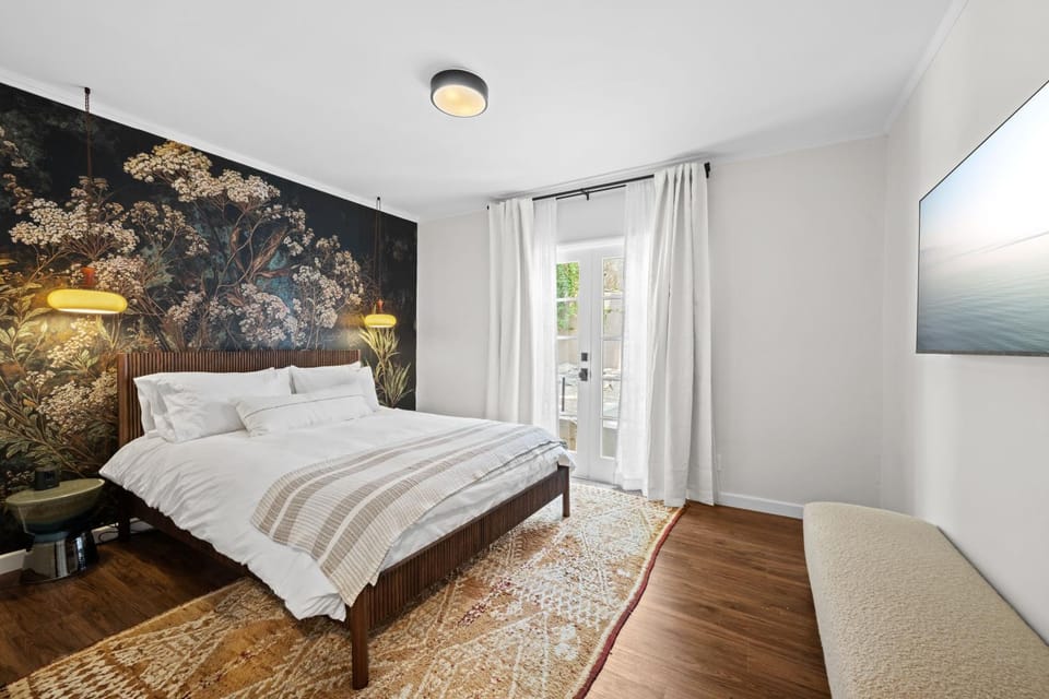 Bed, Bedroom