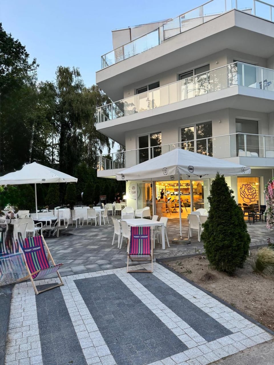 Restaurant/places to eat