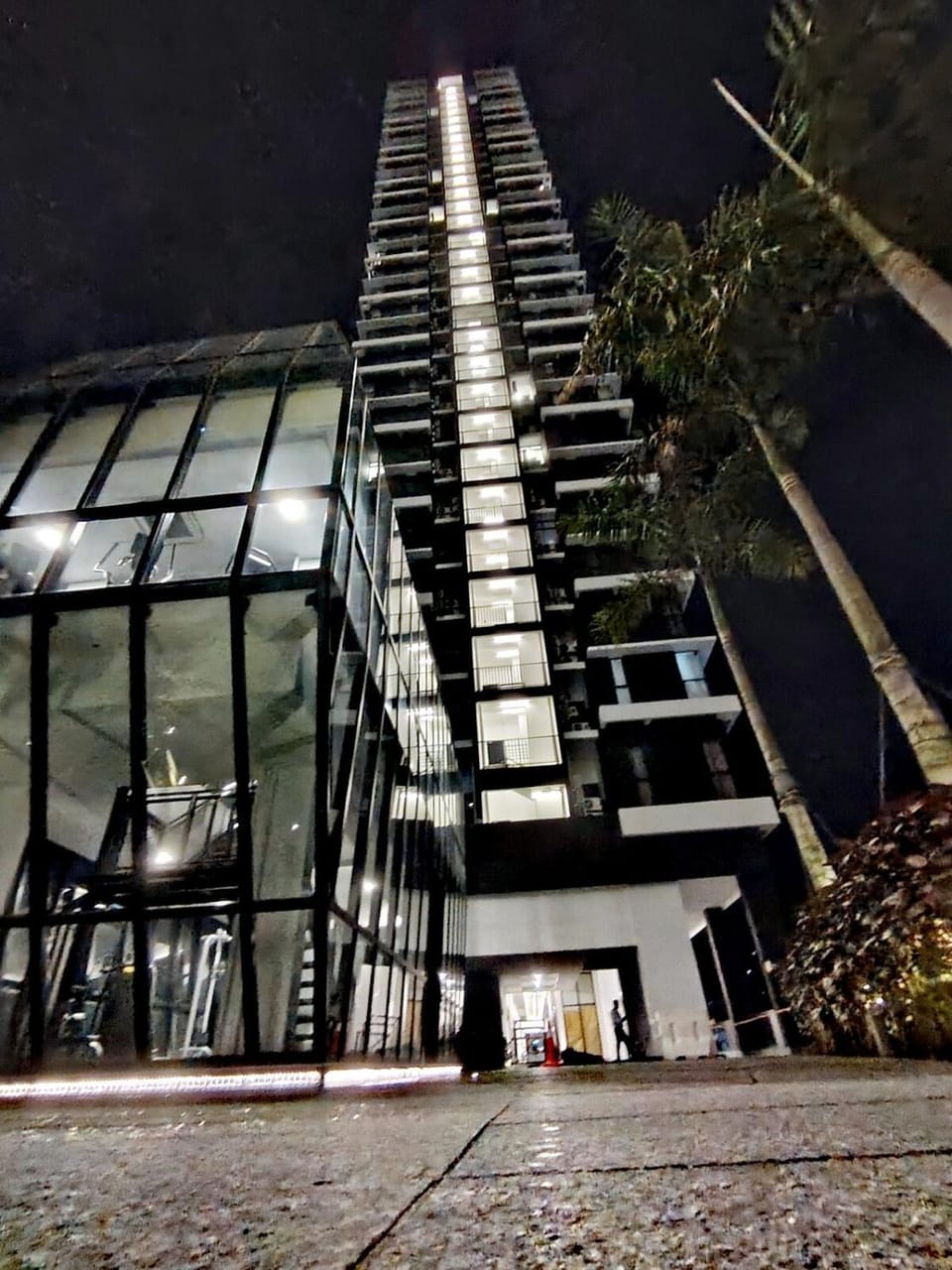3BR Seaside Oasis Sleeps 10 Chic & Spacious A29 Apartment in George Town