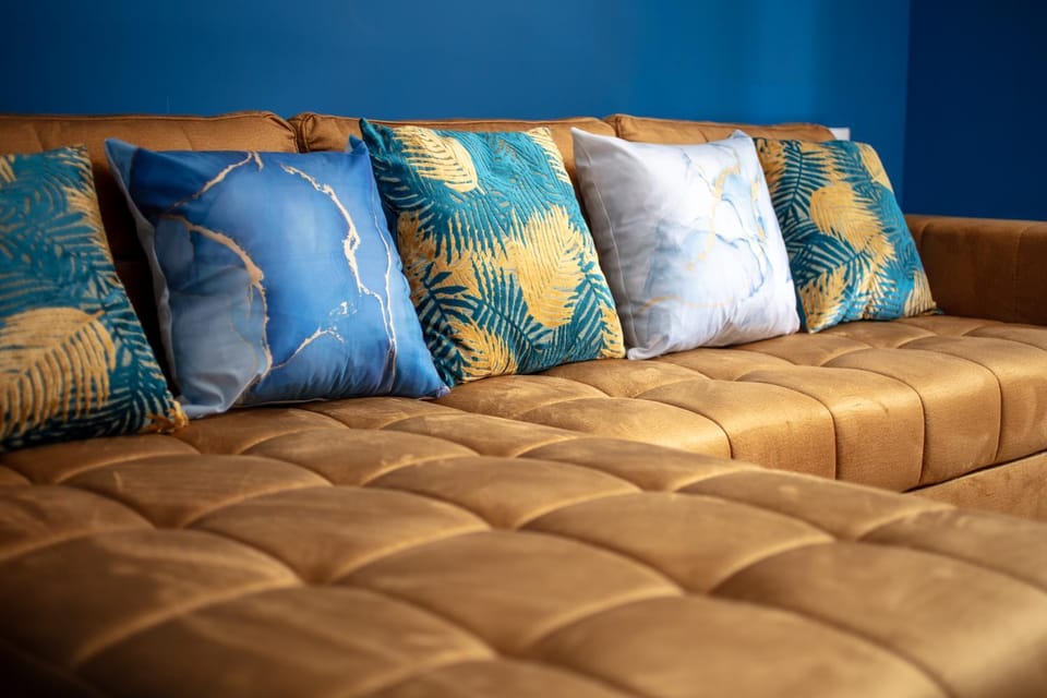 Cozy Central Gloucester 3 Bed with Free Parking House in Gloucester