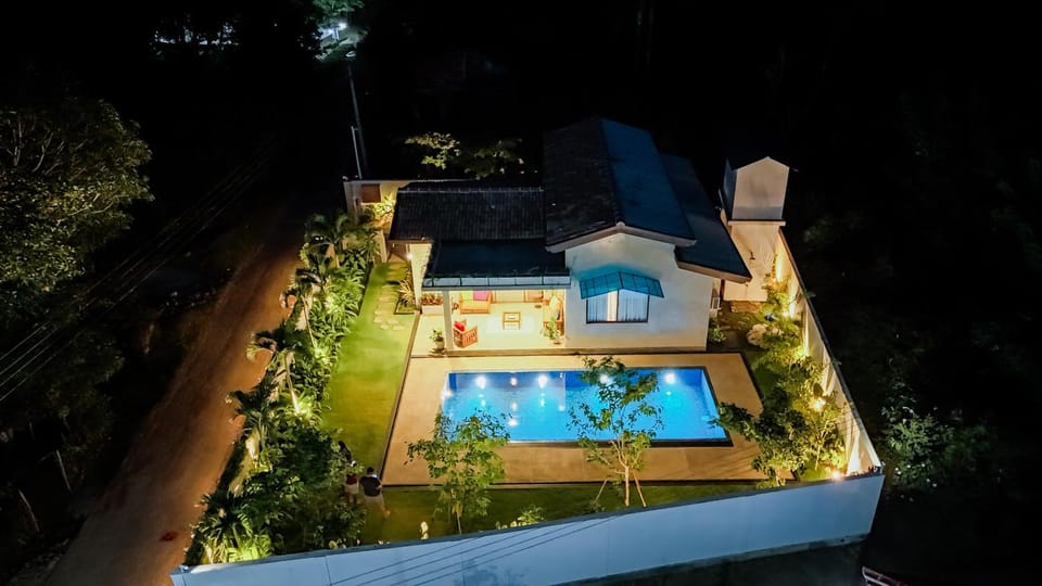 Property building, Night, Garden, Garden view, Pool view, Swimming pool