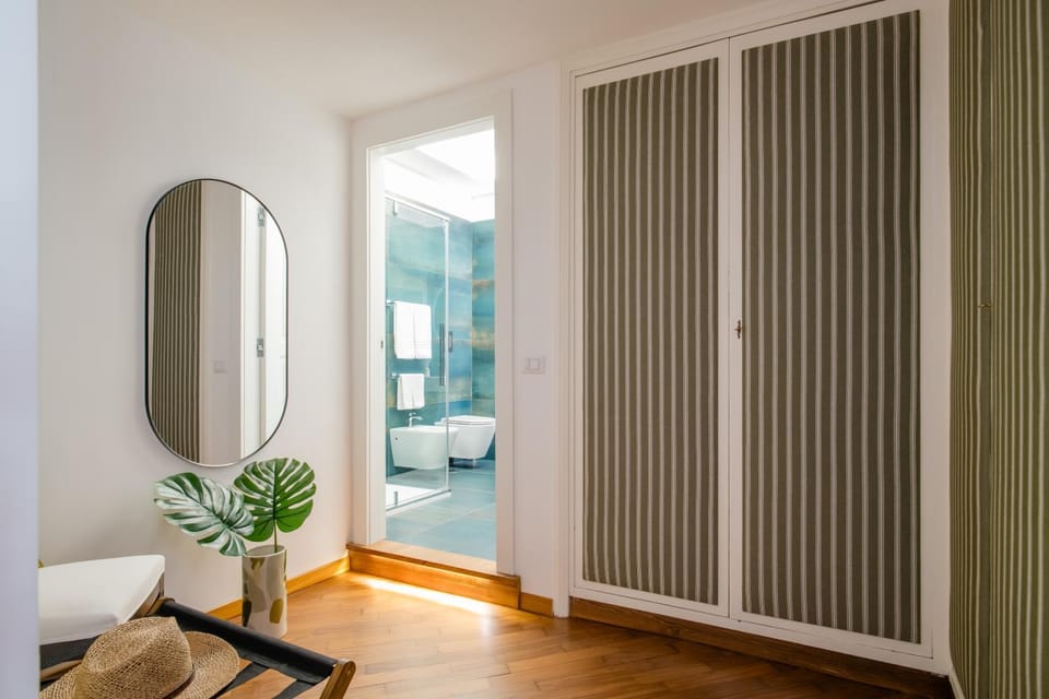 Bathroom, wardrobe